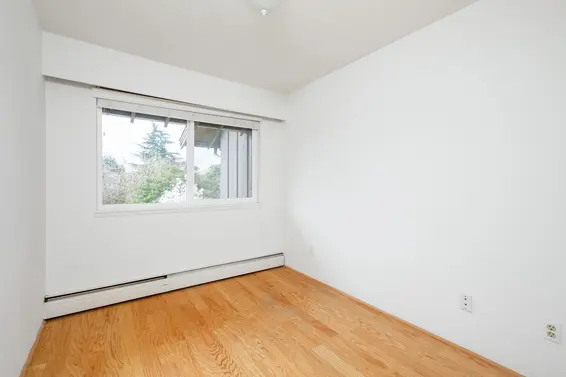 801-555 West 28th Street, North Vancouver - Bedroom  