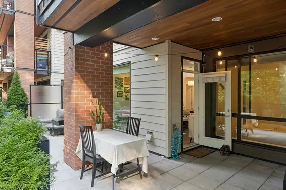123 723 West 3rd Street, North Vancouver For Sale - image 1