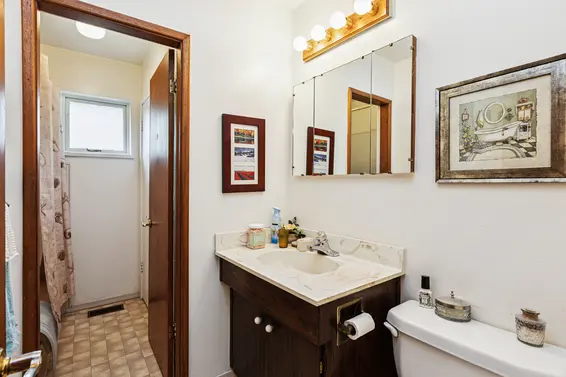 2830 Crestlynn Place, North Vancouver For Sale - image 17