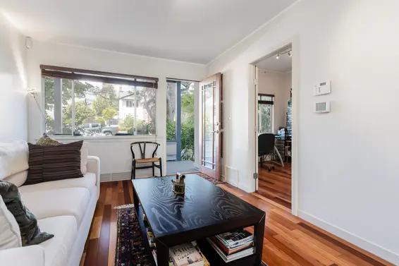 517 East 5th Street, North Vancouver For Sale - image 4
