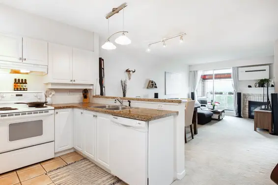 Kitchen - 411-3629 Deercrest Drive, North Vancouver  
