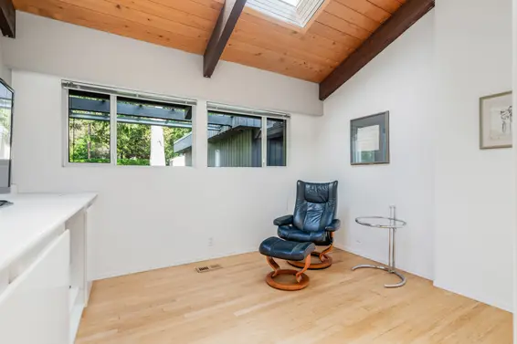 501 West St James Road, North Vancouver For Sale - image 38