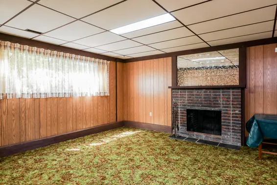Family Room - 3490 Institute Road  