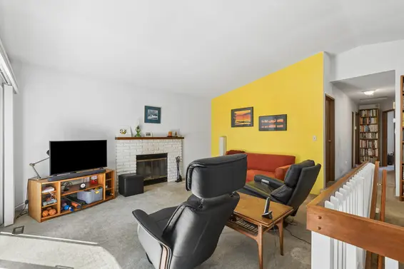 1678 Depmsey Road, North Vancouver For Sale - image 6