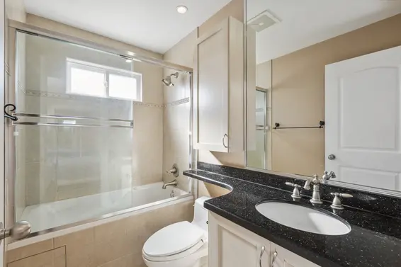 255 East 21st Street, North Vancouver For Sale - image 23