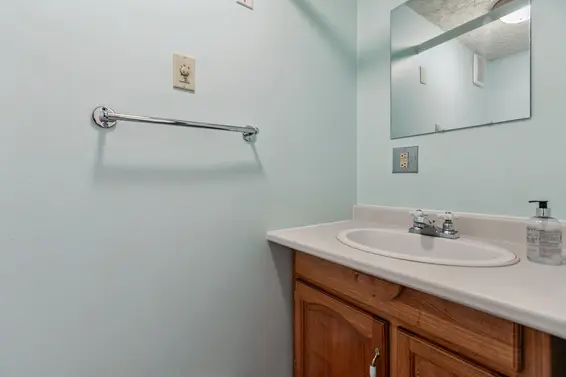 234 West Windsor Road, North Vancouver For Sale - image 35