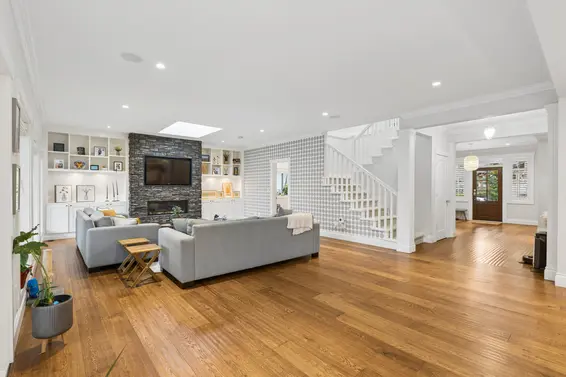 3476 Wellington Crescent, North Vancouver For Sale - image 3