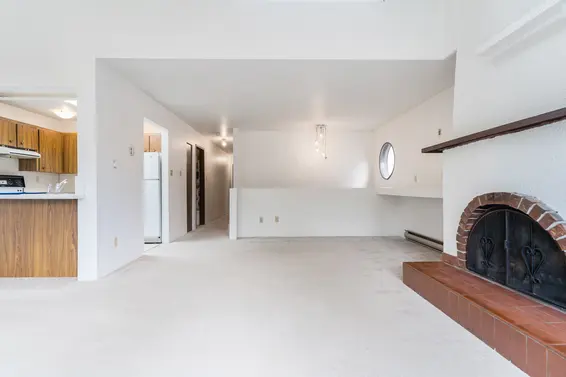 2040 Sandown Place, North Vancouver For Sale - image 14