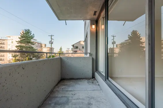 202 1341 Clyde Avenue, North Vancouver For Sale - image 25