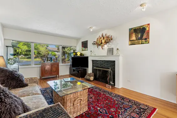 415 West 26th Street, North Vancouver For Sale - image 3