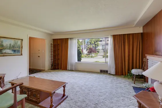 Living Room - 459 East 16th Street, North Vancouver  