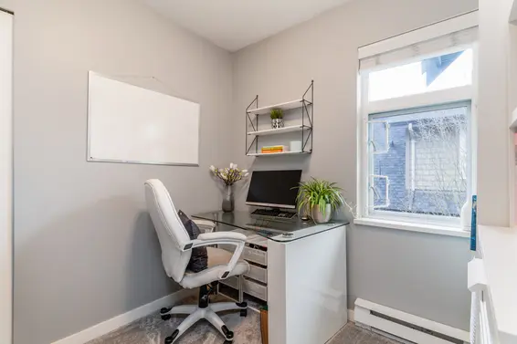 752 Orwell, Bedroom  