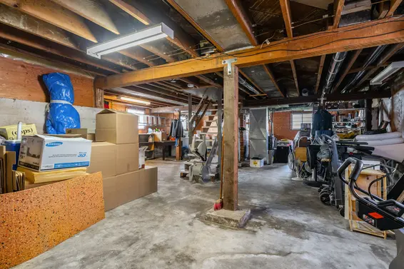 535 East 13th Street, North Vancouver For Sale - image 31