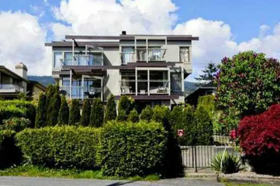 2393 Bellevue Avenue, West Vancouver