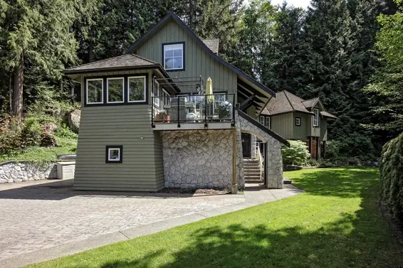 5603 Daffodil Drive, West Vancouver