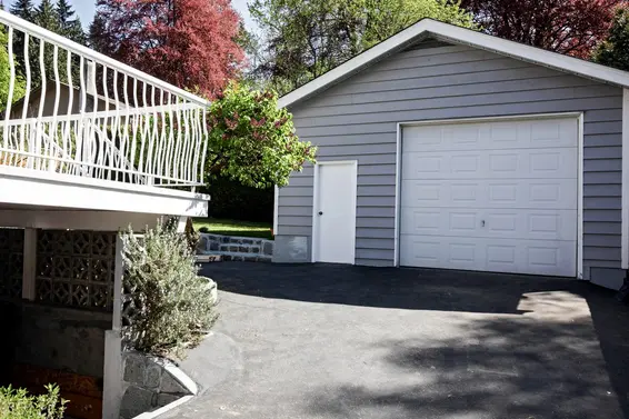 Single car garage/sorkshop  