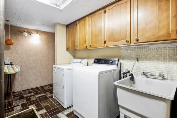 693 East Kings Road, North Vancouver For Sale - image 36