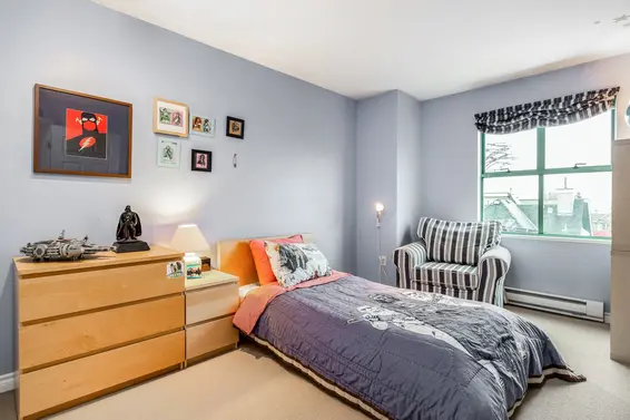 Bedroom 2 - 3 229 East 8th Street, North Vancouver  