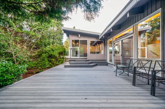 501 West St James Road, North Vancouver