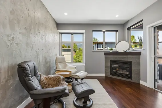 303 116 West 23rd Street, North Vancouver For Sale - image 3