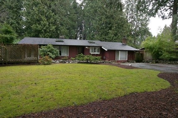 2556 Lloyd Avenue, North Vancouver