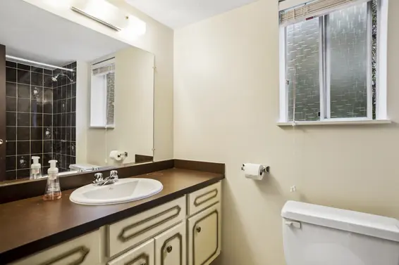 2541 Hyannis Point, North Vancouver For Sale - image 33