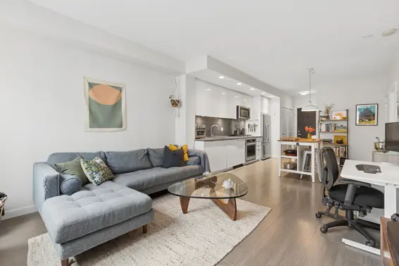 301 277 West 1st Street, North Vancouver