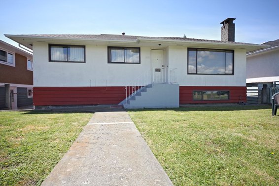 353 East 18th Street, North Vancouver