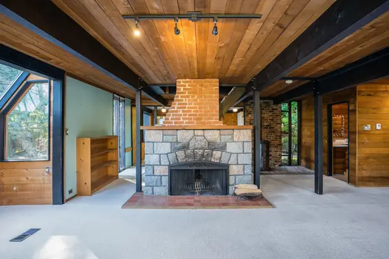 Living Room 5 - 4555 Mountain Highway, North Vancouver  