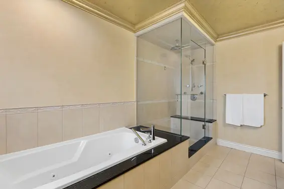 418 East 13th Street, North Vancouver For Sale - image 32