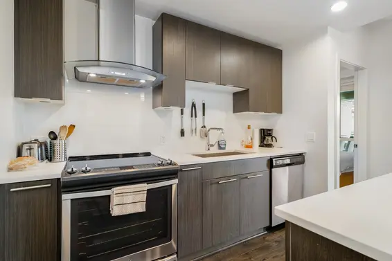 Kitchen - 421 723 3rd Street West  
