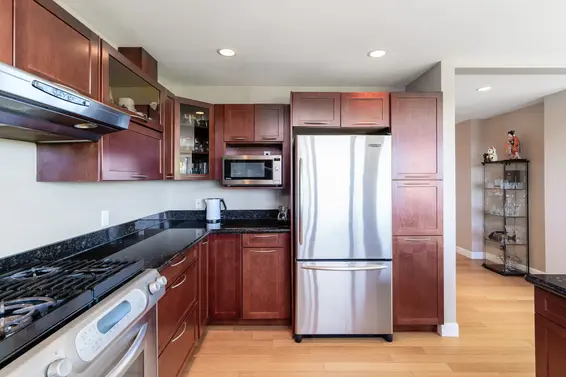 1070 Chamberlain Drive, North Vancouver For Sale - image 13