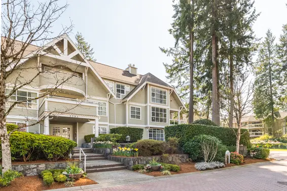 201 3383 Capilano Crescent, North Vancouver