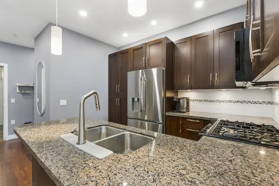 303 116 West 23rd Street, North Vancouver For Sale - image 10
