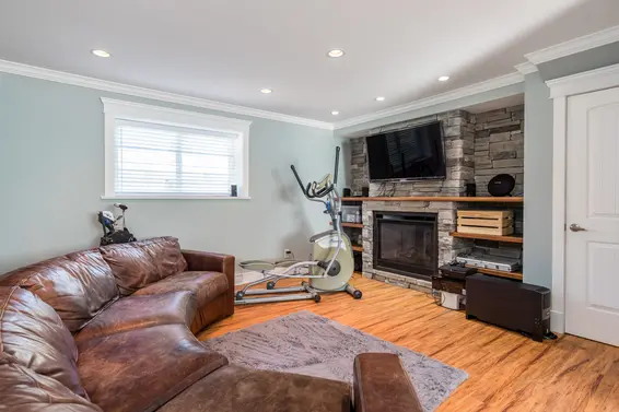 2420 West Keith Road, North Vancouver For Sale - image 26