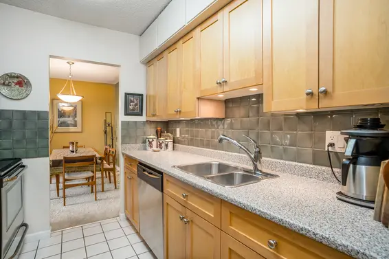 1310 2020 Fullerton Avenue, North Vancouver For Sale - image 12