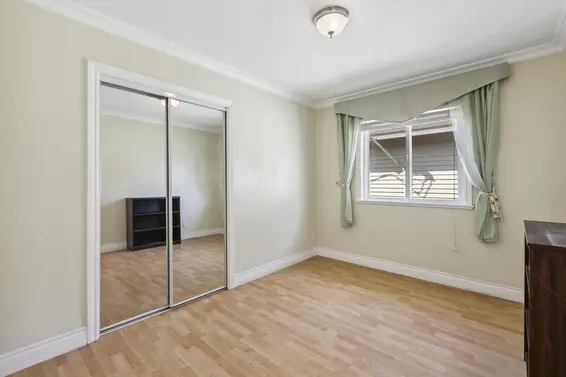 255 East 21st Street, North Vancouver For Sale - image 24
