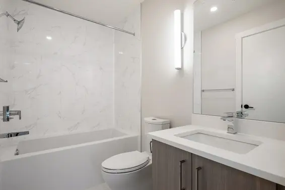 Bathroom - 203-1633 Tatlow Avenue  