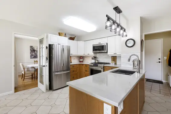 2150 Kirkstone Place, North Vancouver For Sale - image 10