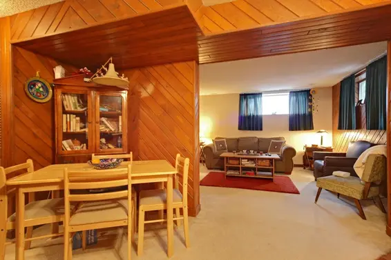 Suite Eating Area  