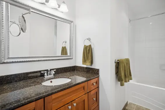 15 251 West 14th Street, North Vancouver For Sale - image 18