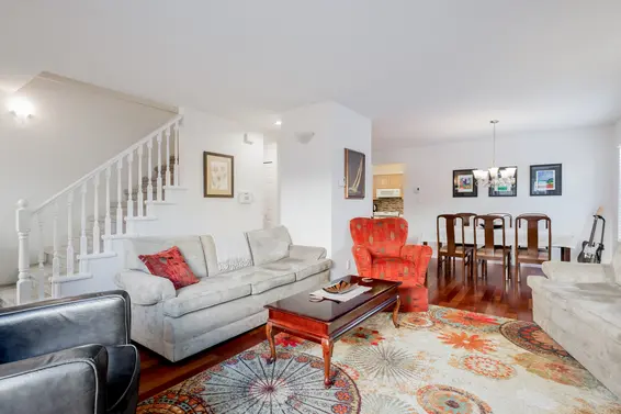 4 232 East 6th Street, North Vancouver For Sale - image 4