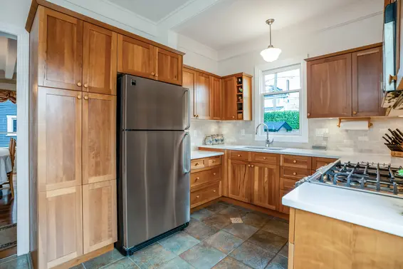 424 East Keith Road, North Vancouver For Sale - image 20