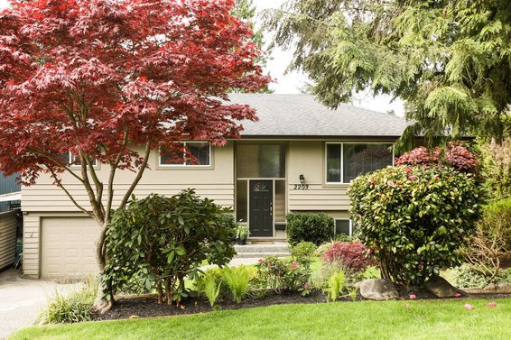 2203 Hyannis Drive, North Vancouver