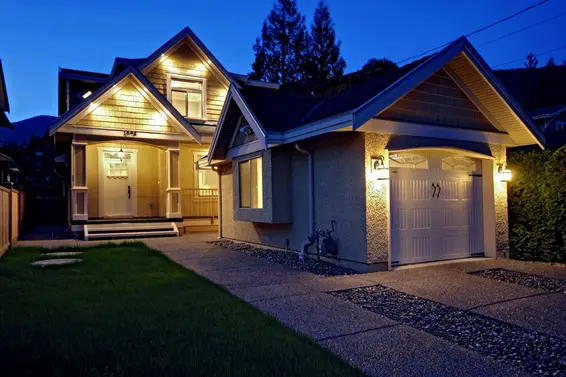 1098 Canyon Boulevard, North Vancouver