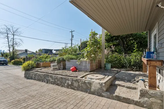2 221 West 6th Street, North Vancouver For Sale - image 55