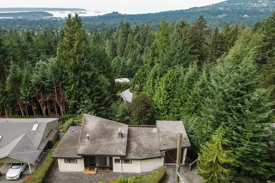 491 Monteray Avenue, North Vancouver For Sale - image 42