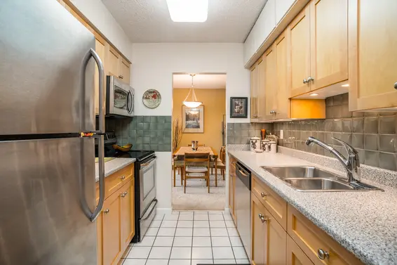 1310 2020 Fullerton Avenue, North Vancouver For Sale - image 11