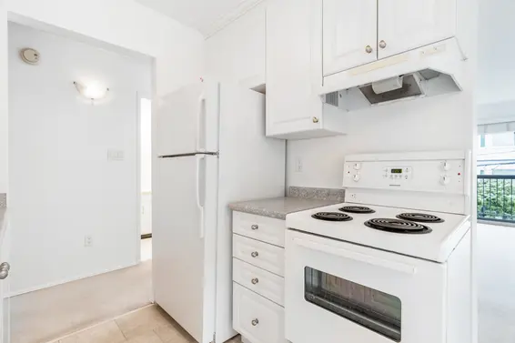 335 340 West 3rd Street, North Vancouver For Sale - image 6