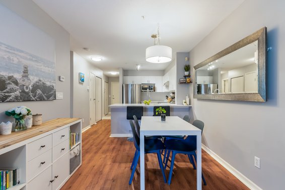 212 147 East 1st Street, North Vancouver